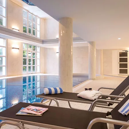 Hotel Mercure Chantilly & Conventions (adults Only) 4*